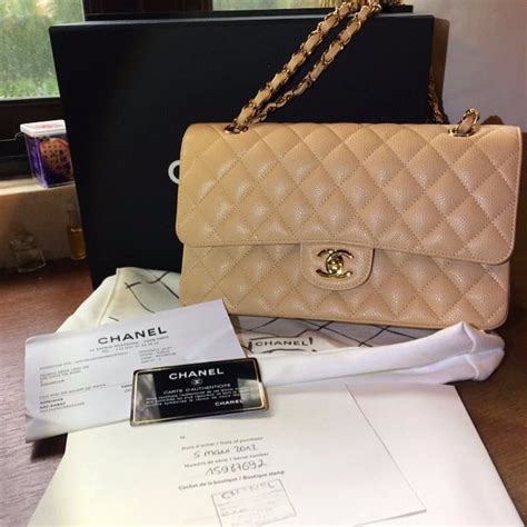 chanel caviar flap bag medium gold